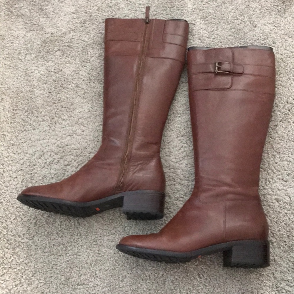 Cole Haan “Autumn” Flat Boots In Sequoia